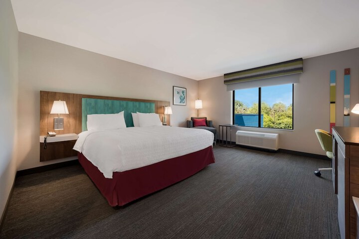 Room 10 of 42