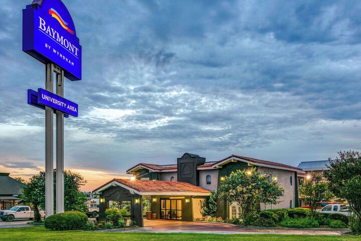 Hotel 2 of 44