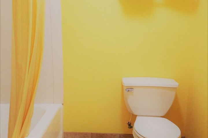 Room 25 of 29