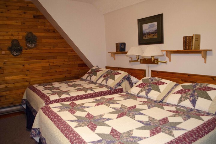 Crandell Mountain Lodge