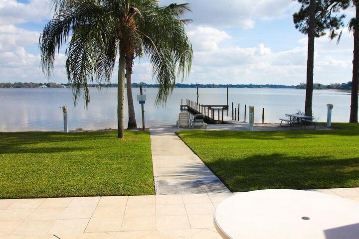 Lake Grassy Inn & Suites