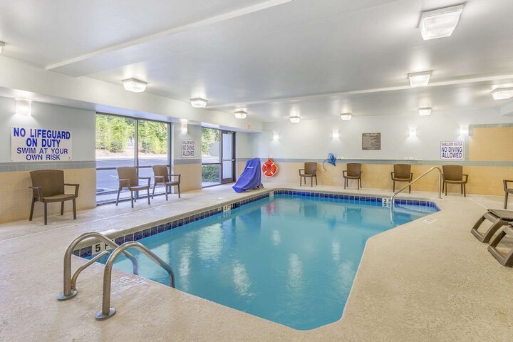 Pool 4 of 51