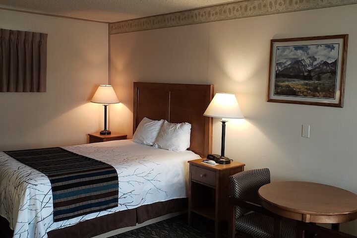 Room 52 of 77