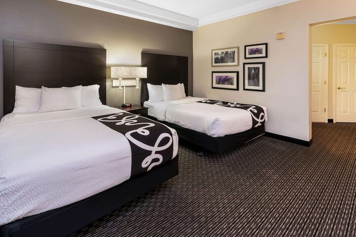 Room 15 of 40