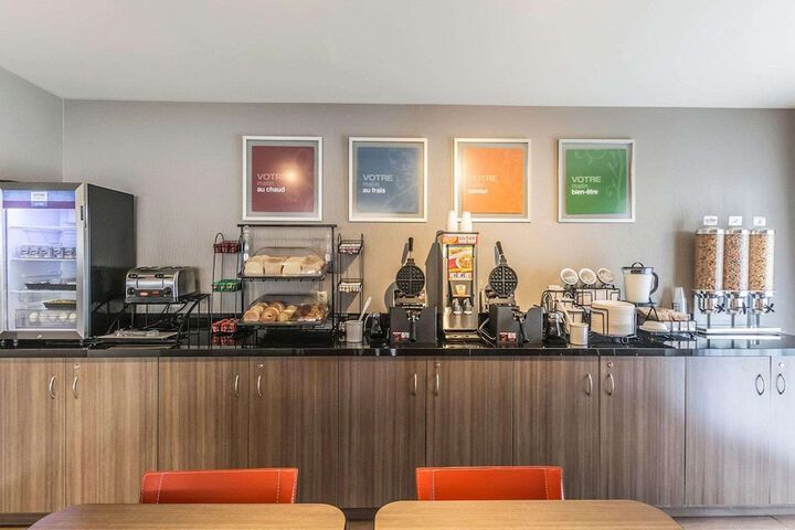 Breakfast/Coffee Service 33 of 41