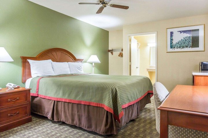 Room 19 of 31