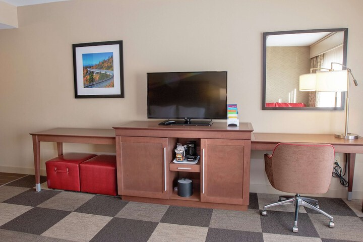 Hampton Inn & Suites Boone