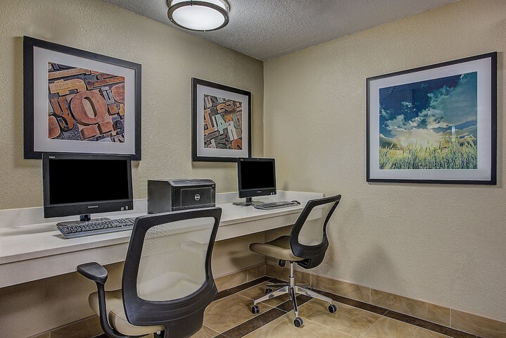 Business Center 34 of 34