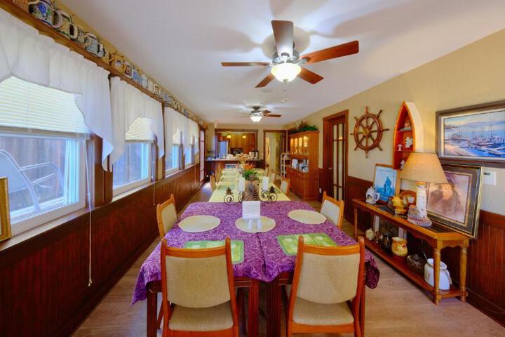 Shorelight Inn