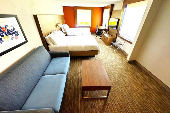 Room 50 of 109