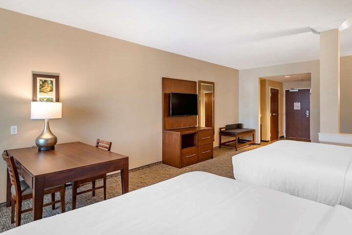 Room 27 of 47