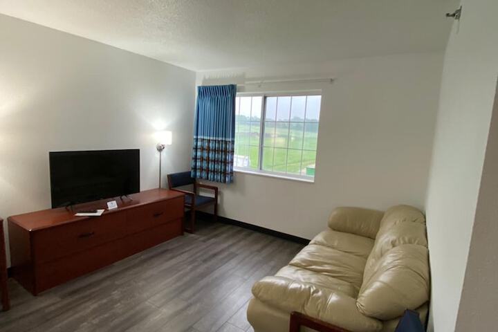 Room 11 of 29