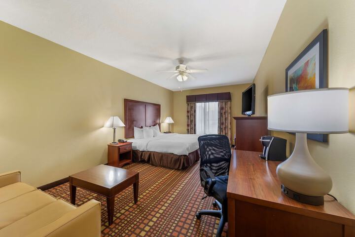 Room 6 of 23