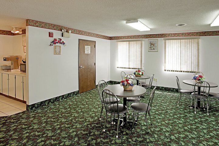 Americas Best Value Inn West Frankfort