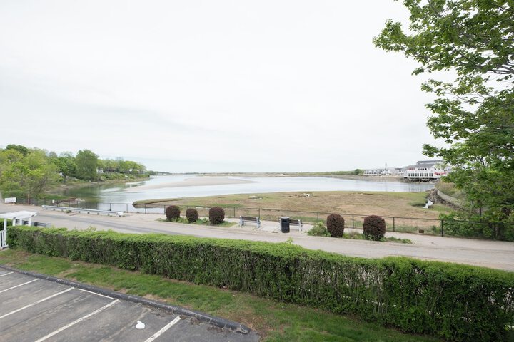 Aspinquid Resort