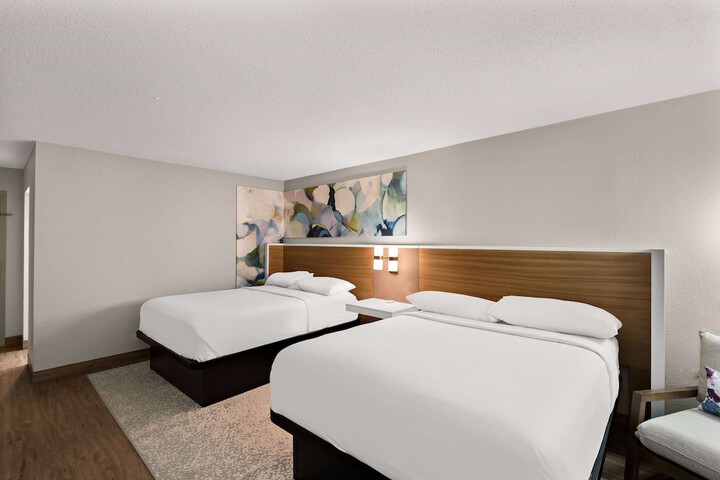 Wyndham Garden Ankeny / Des Moines