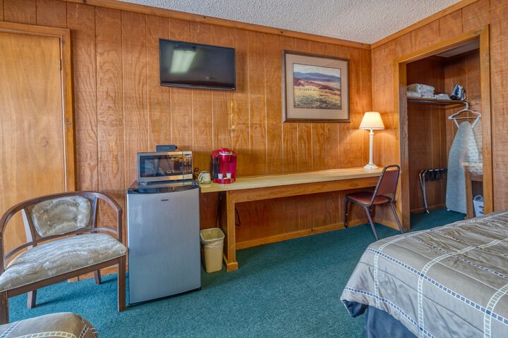 Room 5 of 11