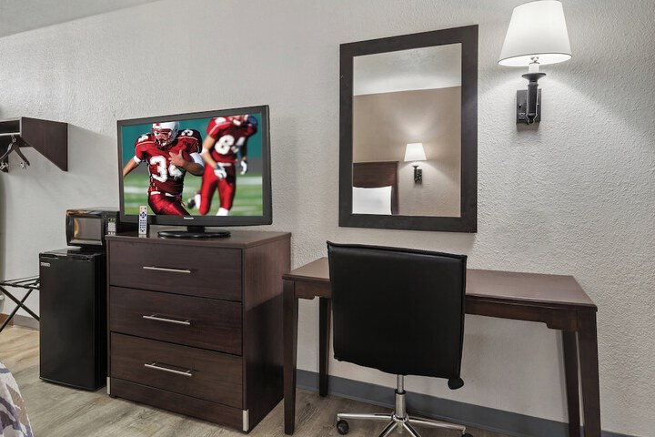 Room 25 of 35