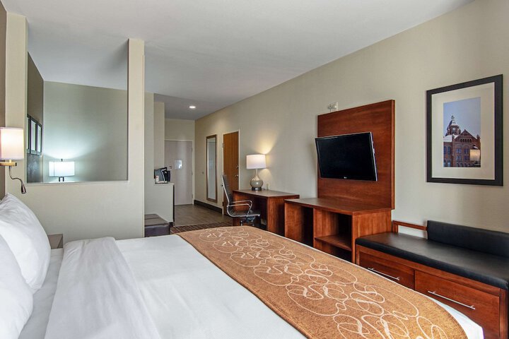 Room 33 of 54