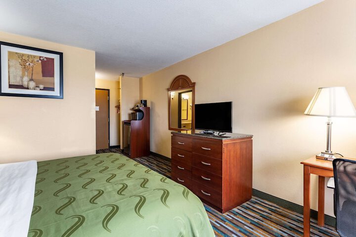 Room 14 of 35