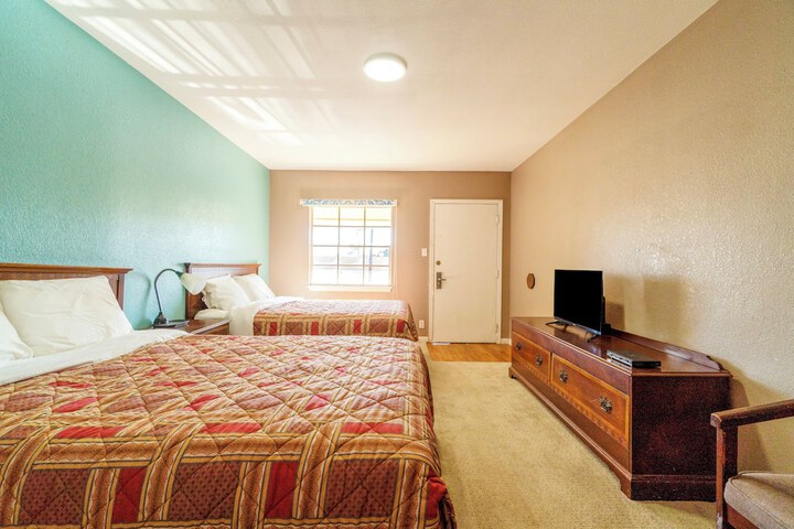 Woodfield Inn & Suites Hotel O Yoakum TX 111