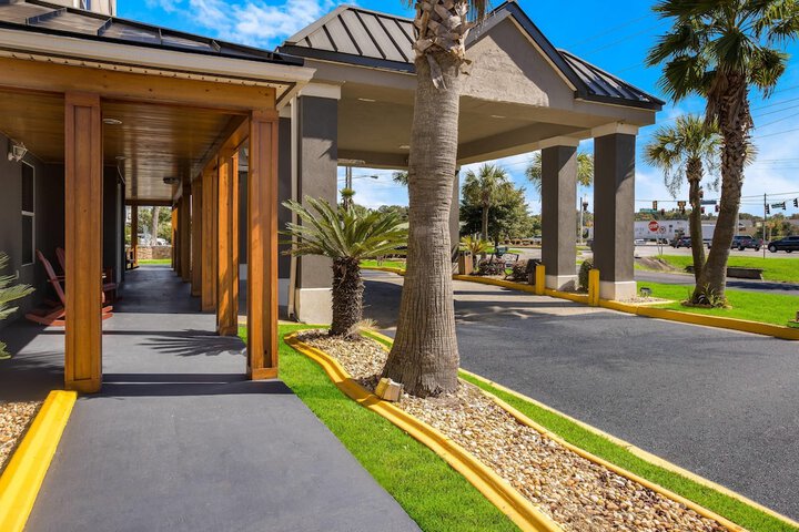 Country Inn & Suites by Radisson Hinesville, GA