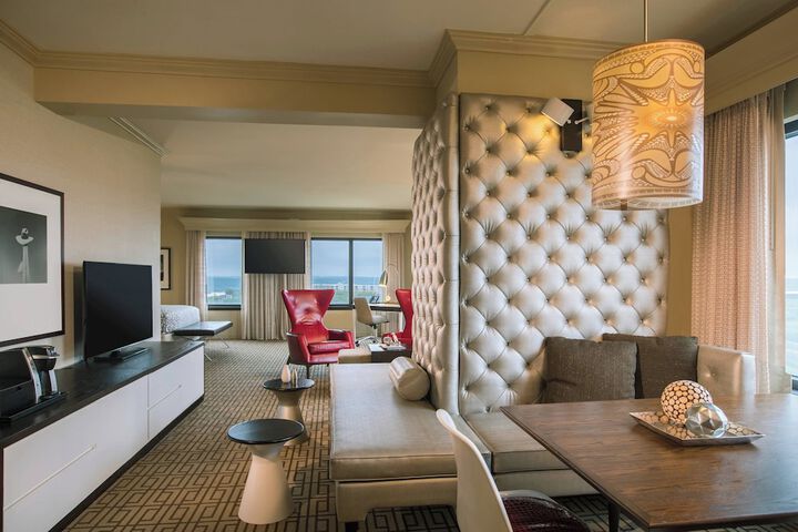 Room 63 of 161