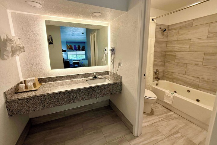 Days Inn by Wyndham Eglin AFB