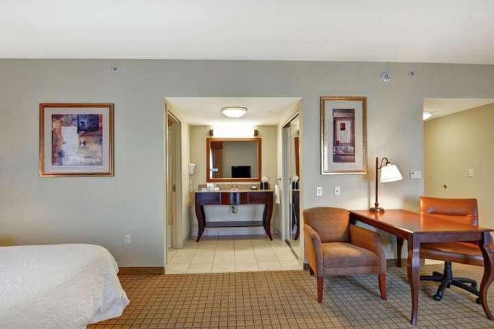 Hampton Inn & Suites Peoria at Grand Prairie IL