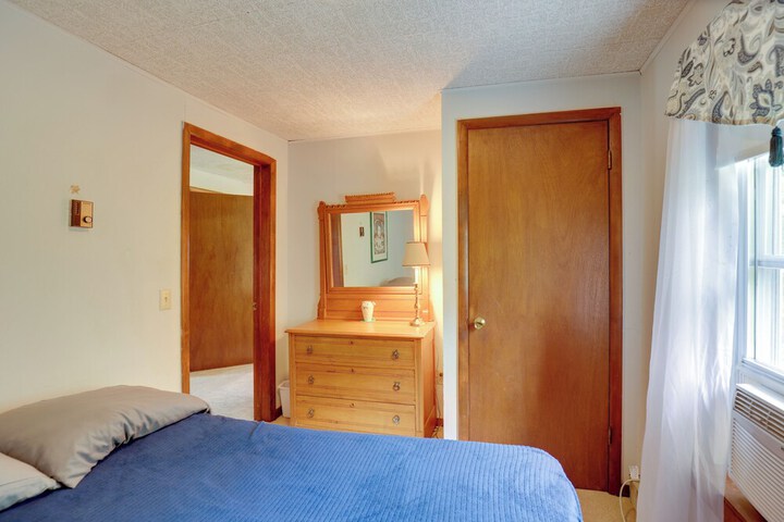 Private Retreat w / Deck: 1 Mi From Cowanesque Lake