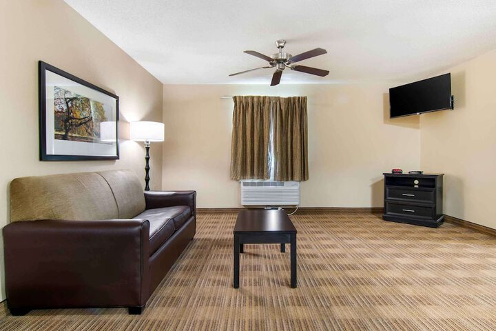 Extended Stay America Select Suites St. Louis Earth City