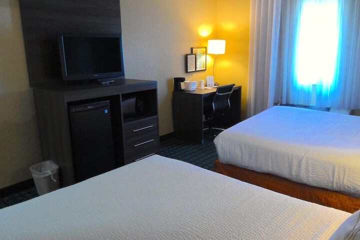 Room 9 of 27