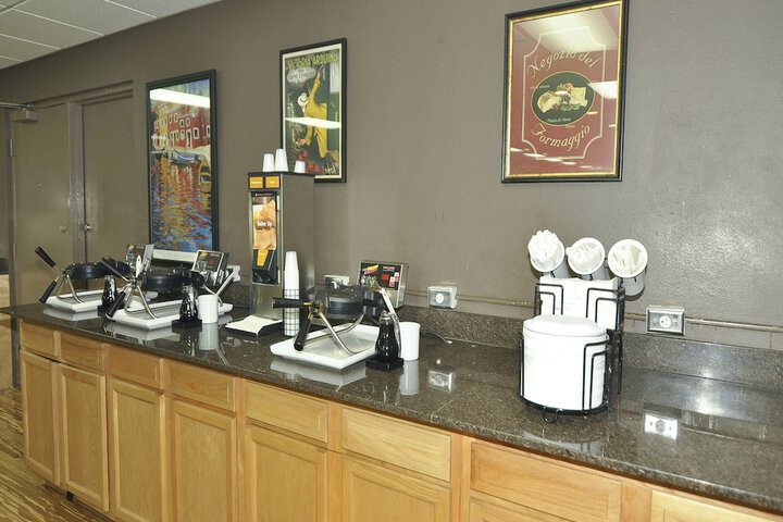 Breakfast/Coffee Service 74 of 85