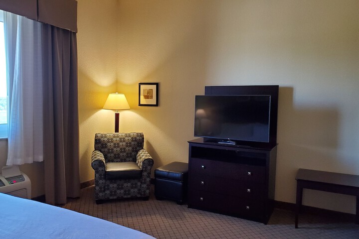 Room 33 of 85