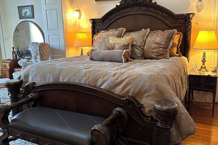 Room 27 of 54