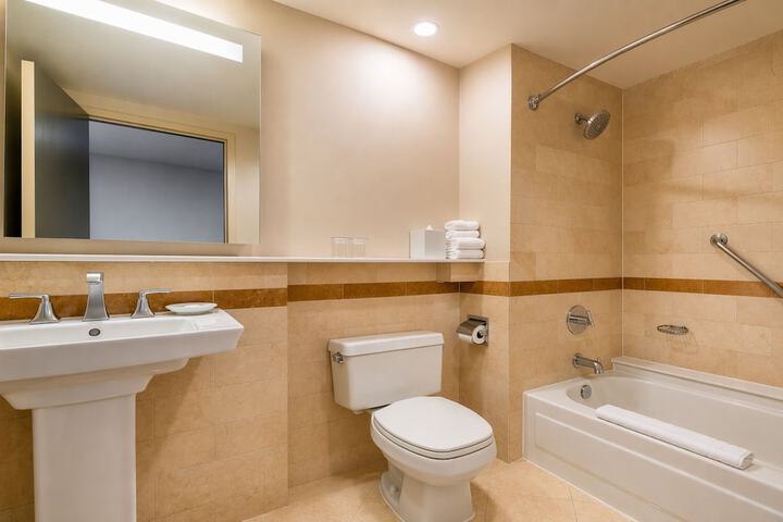 InterContinental Chicago Magnificent Mile by IHG