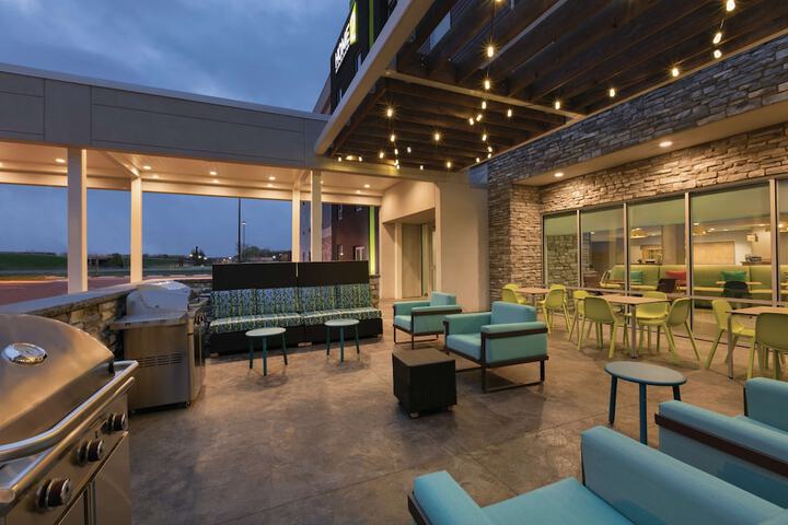 Terrace/Patio 37 of 40