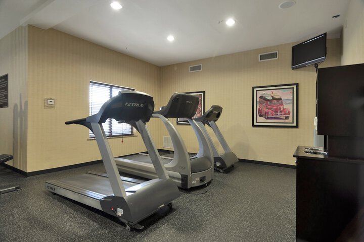 Holiday Inn Express Hotel & Suites DFW West - Hurst by IHG