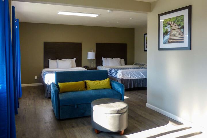 Rodeway Inn & Suites Ontario