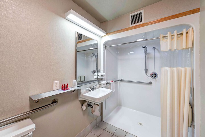 Room 8 of 23