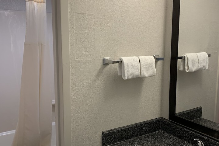 Room 28 of 41