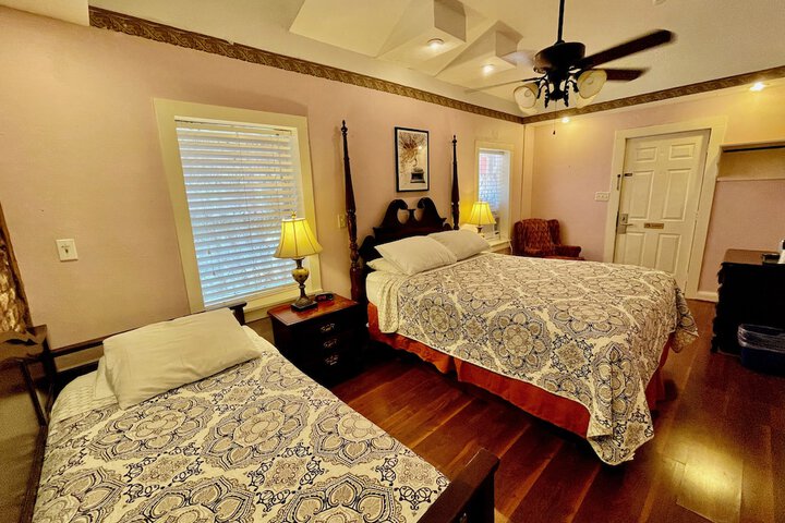Room 37 of 100