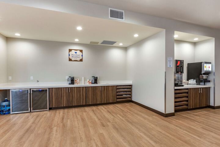 MainStay Suites Carlsbad South