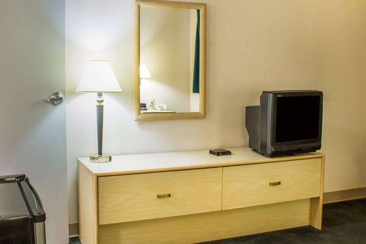 Room 19 of 25