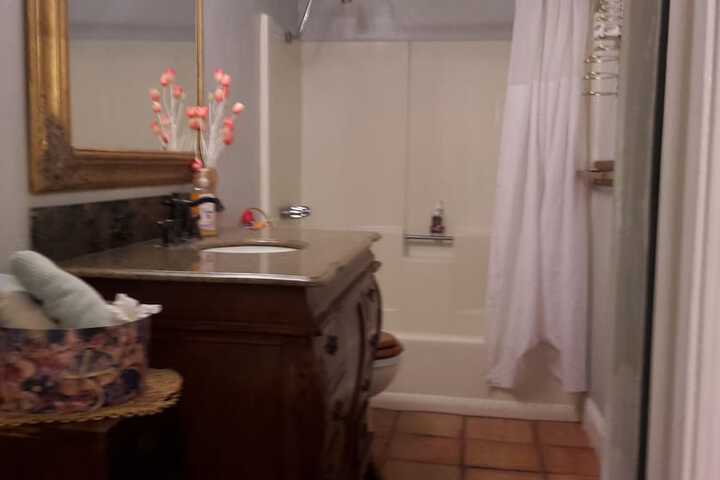 Room 9 of 24