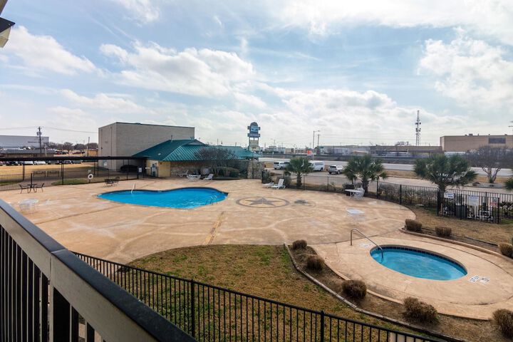 Pool 9 of 38