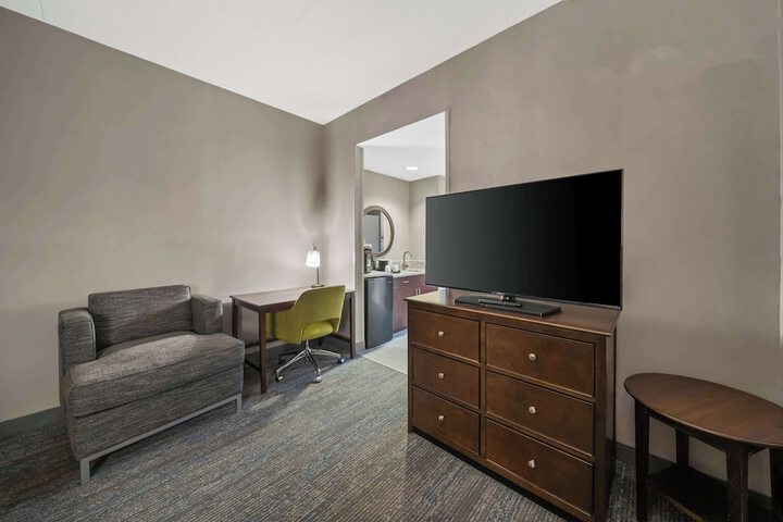 Hampton Inn by Hilton New Bedford / Fairhaven