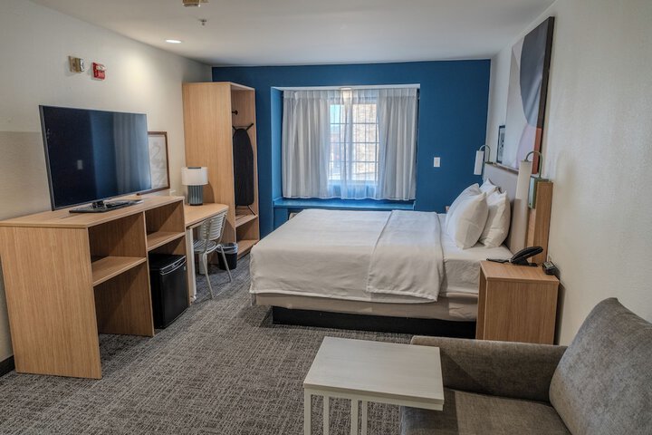 Room 8 of 20