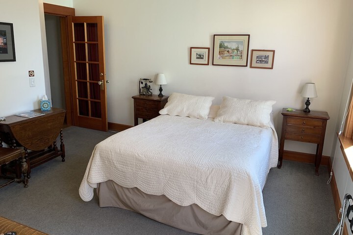 Room 76 of 119