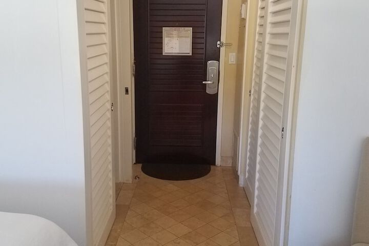 Room 50 of 62